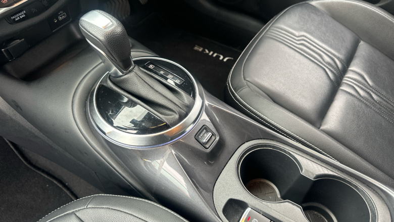 Nissan Juke 1.6 Hybrid Tekna 5dr Auto Hybrid Hatchback